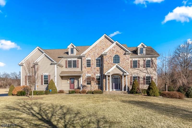 2 Rolling Meadow Ct - Photo 1