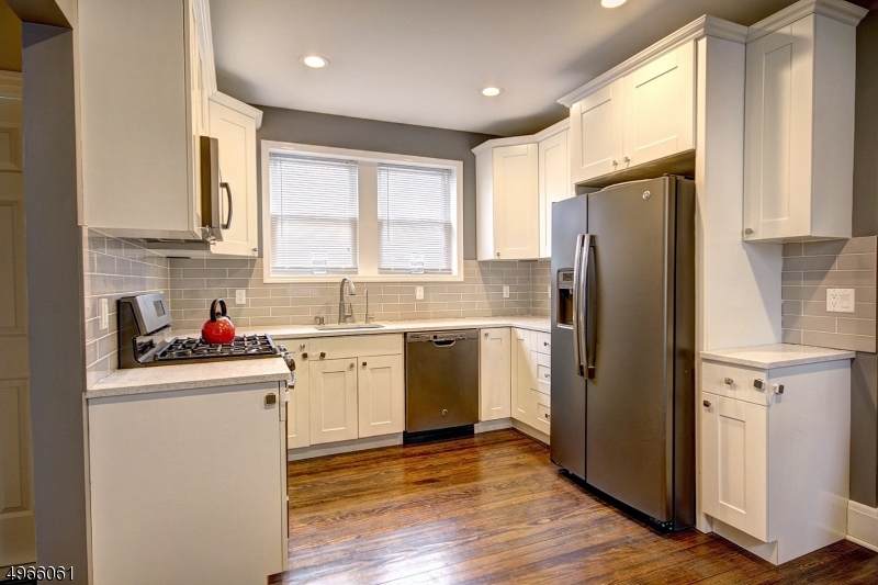 328 Monroe Ave - Photo 1