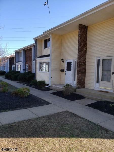 Quincy Cir - Photo 1