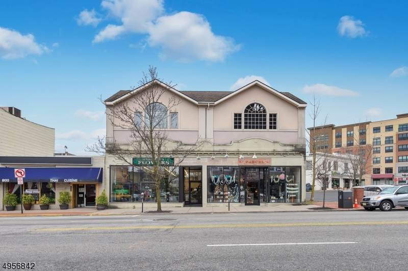 602 Bloomfield Ave - Photo 1