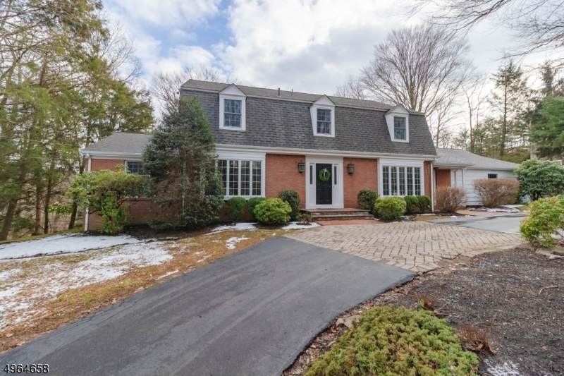 85 Chapel Hill Ter - Photo 1