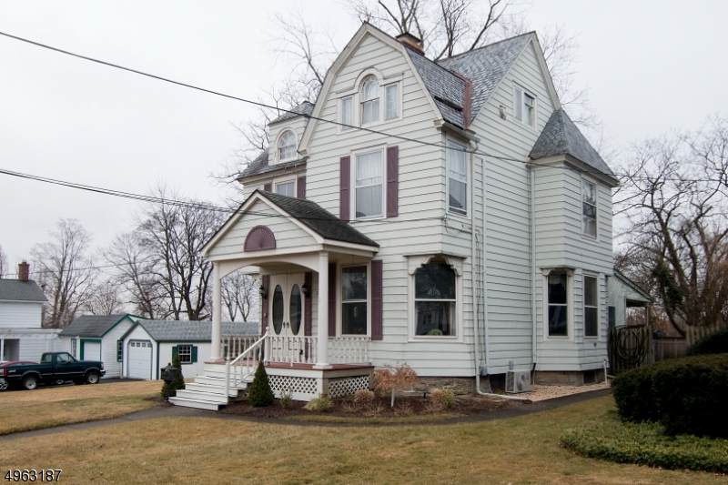 16 Linwood Ave - Photo 1
