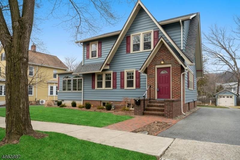 606 W Moore St - Photo 1