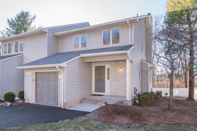 9 Hansen Pl - Photo 1
