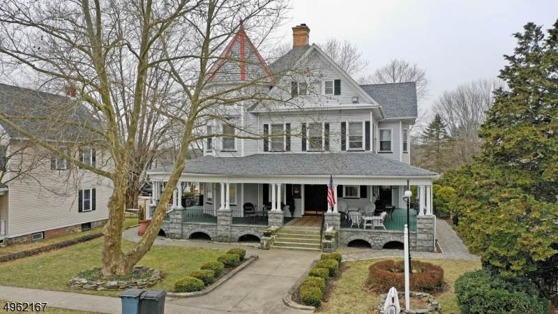110 Main St - Photo 1