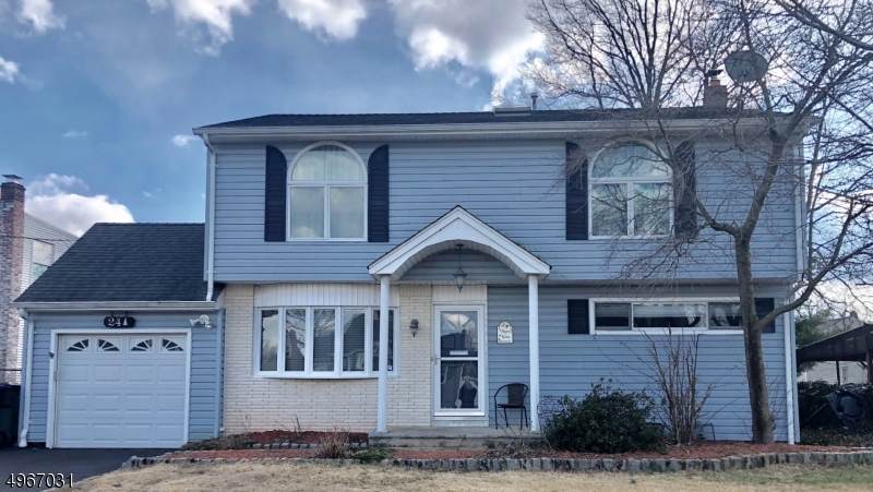 24 Pine Tree Dr - Photo 1