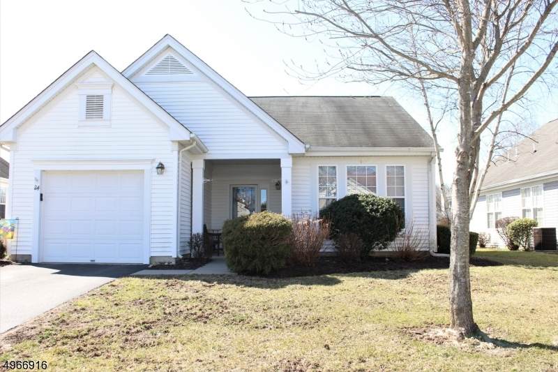 114 Kensington Cir - Photo 1