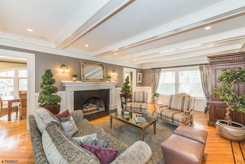 289 Morris Ave - Photo 1