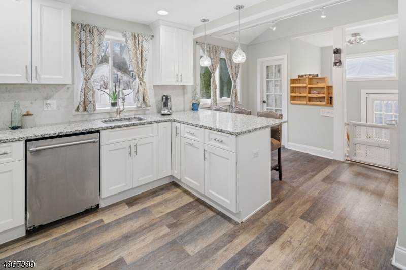 12 Russell Ave - Photo 1