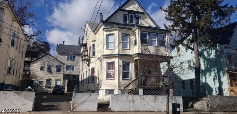143 N 4Th St - Photo 1