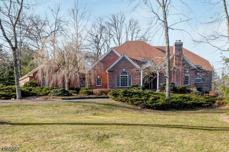 9 Spring House Ln - Photo 1