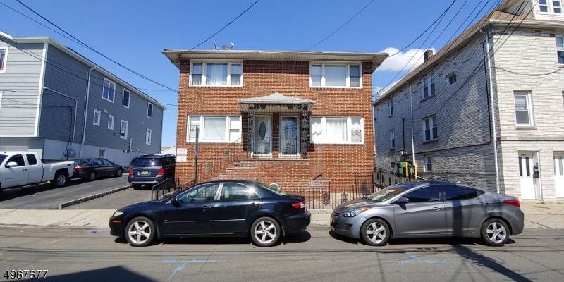 711 Mc Gillvray Pl - Photo 1