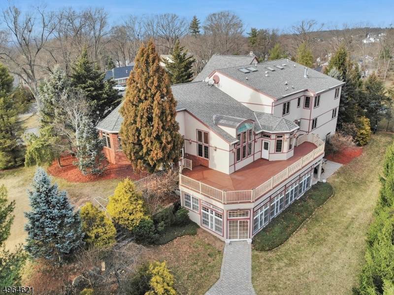 53 Burnet Hill Rd - Photo 1