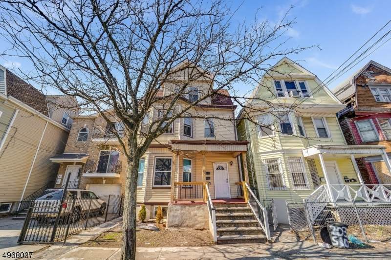 205 S 10Th St - Photo 1