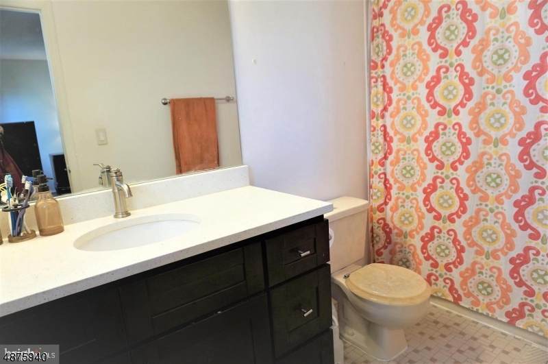 305 Marten Rd - Photo 1