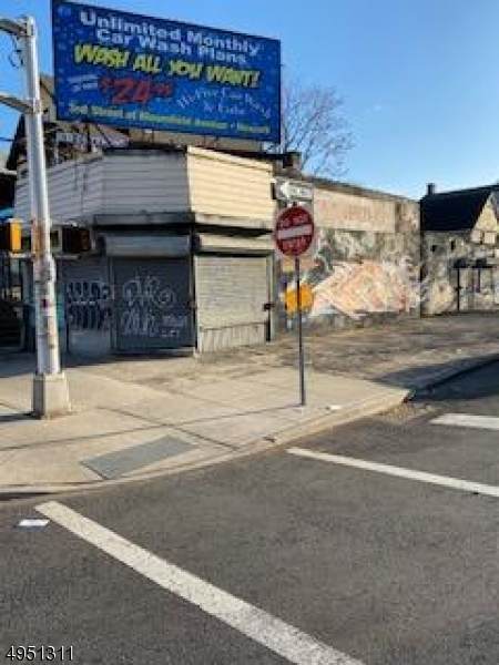 280 Park Ave - Photo 1