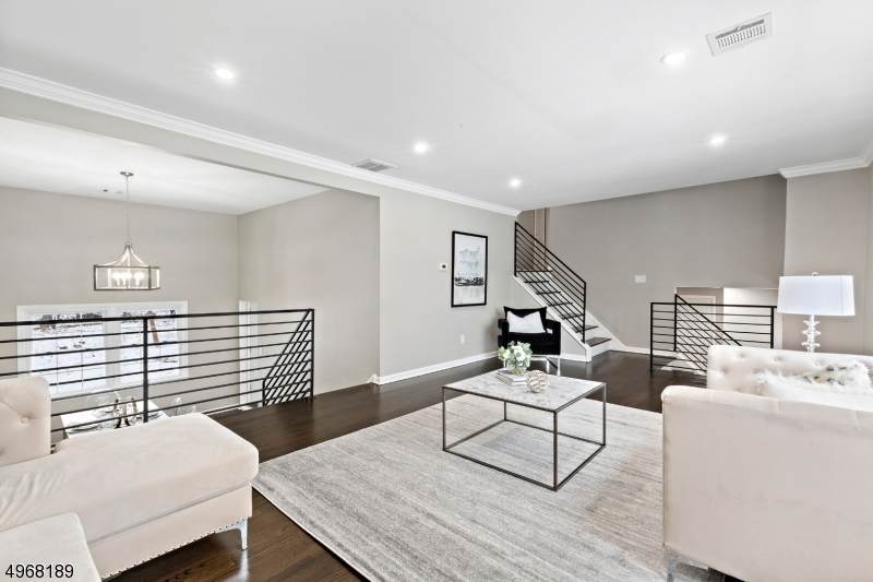 5 Mansfield Ct - Photo 1