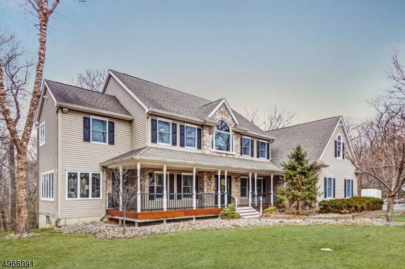 33 Lone Pine Ln - Photo 1