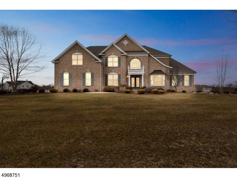 19 Claridge Ln - Photo 1