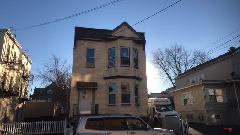 409 17TH ST - Photo 1