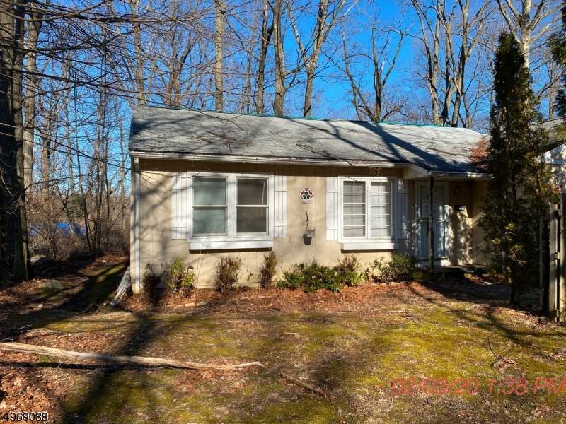 156 Kings Hwy - Photo 1