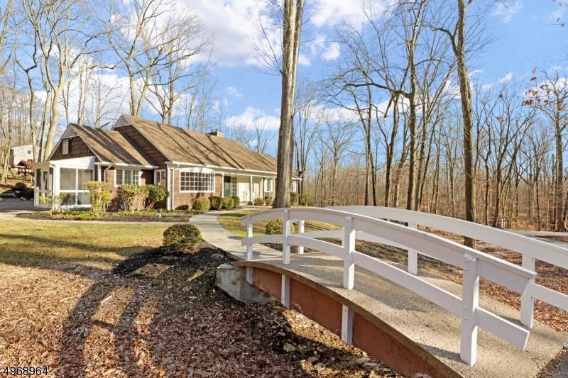 19 Old Orchard Rd - Photo 1