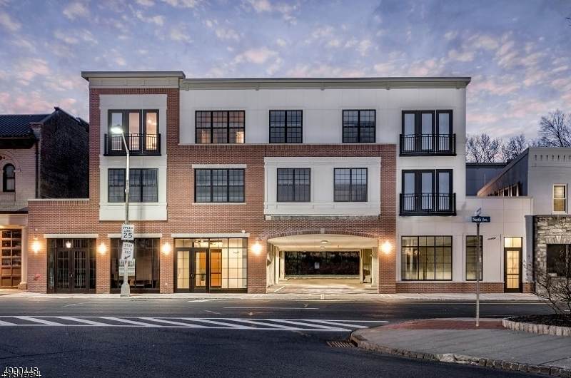 411 W North Ave - Photo 1
