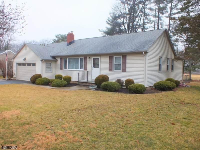 24 Salem Dr - Photo 1