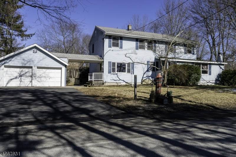 354 Lakeview Dr - Photo 1