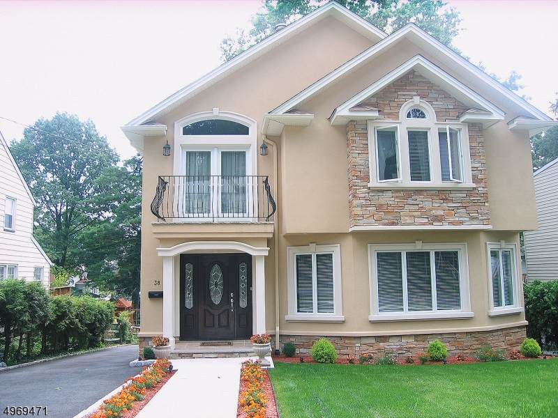 38 Cathedral Ave - Photo 1