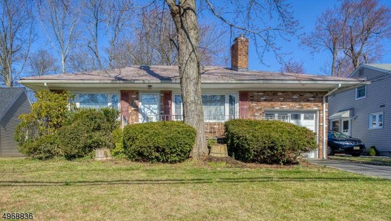 147 Baltusrol Ave. - Photo 1
