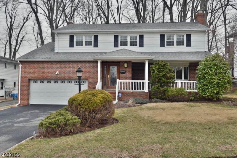 56 Mac Arthur Dr - Photo 1