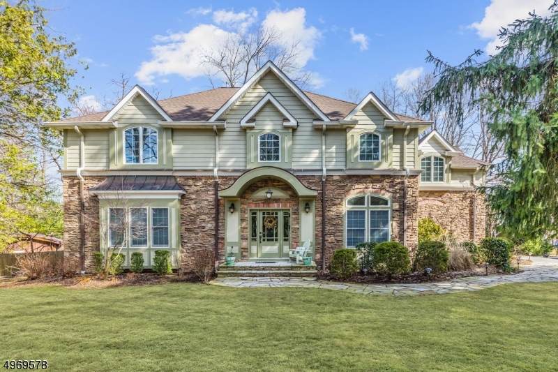 3 Larch Ave - Photo 1