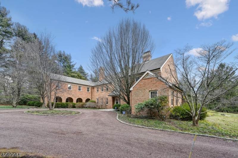 83 Winfield Rd - Photo 1