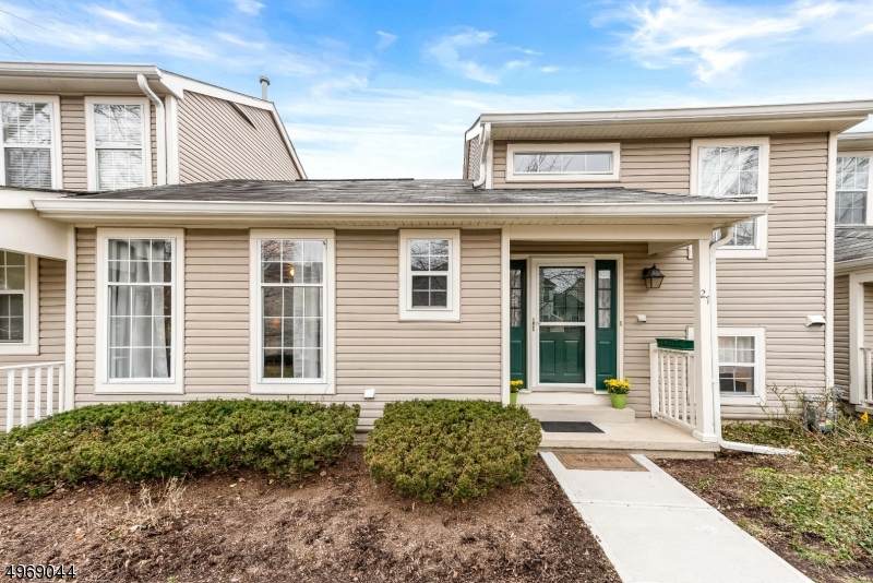 27 Grosbeak Dr - Photo 1