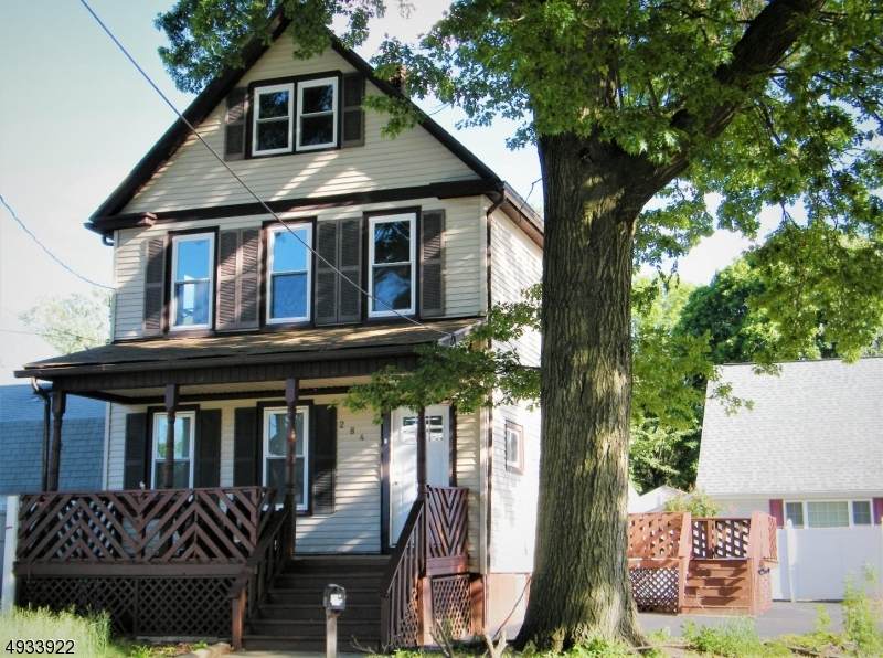284 Hollywood Ave - Photo 1