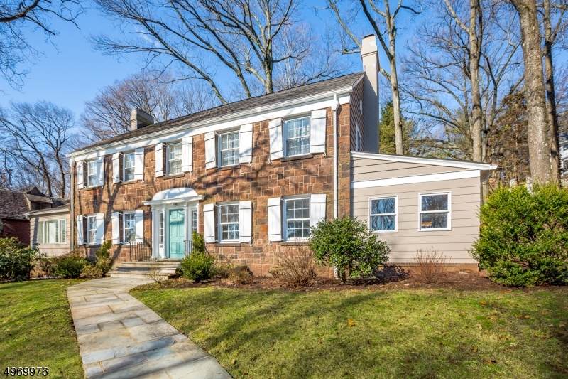 365 Harding Dr - Photo 1