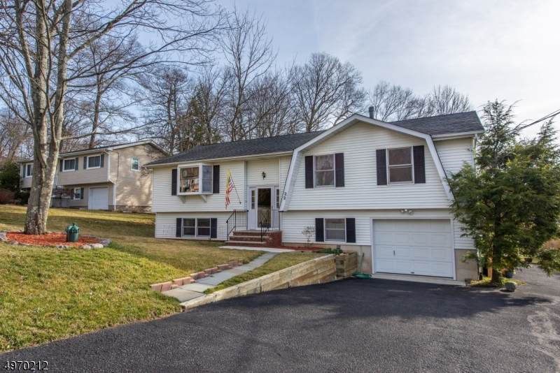 22 Hilltop Rd - Photo 1
