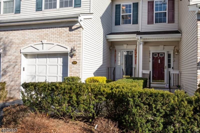526 Coventry Dr - Photo 1