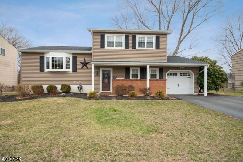 213 Seymour Rd - Photo 1