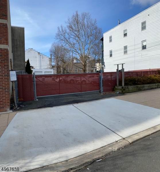 85 Main St - Photo 1