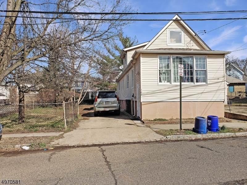 103 Linden Ave - Photo 1