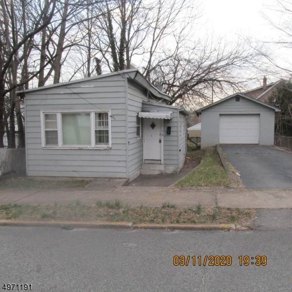8 W 35Th St - Photo 1