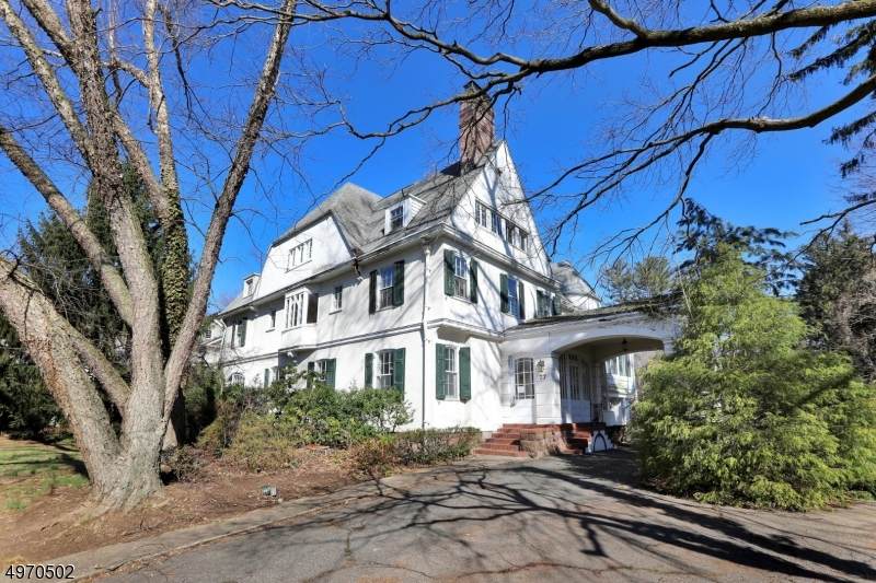 77 Myrtle Ave - Photo 1