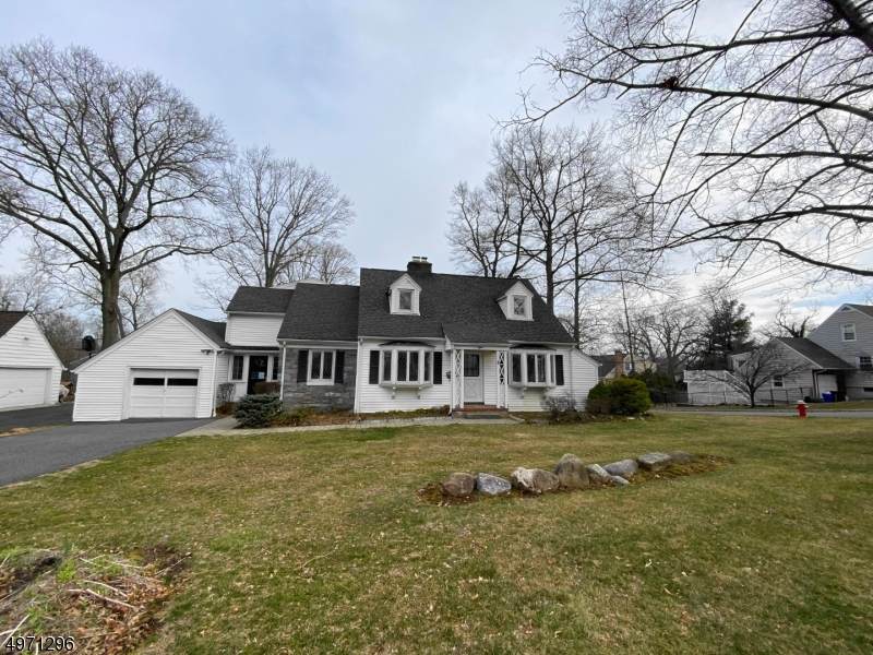 8 Longview Rd - Photo 1