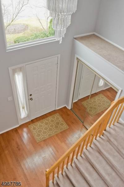 19 Queens Bridge Dr - Photo 1