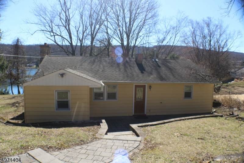 11 Willow Ter - Photo 1
