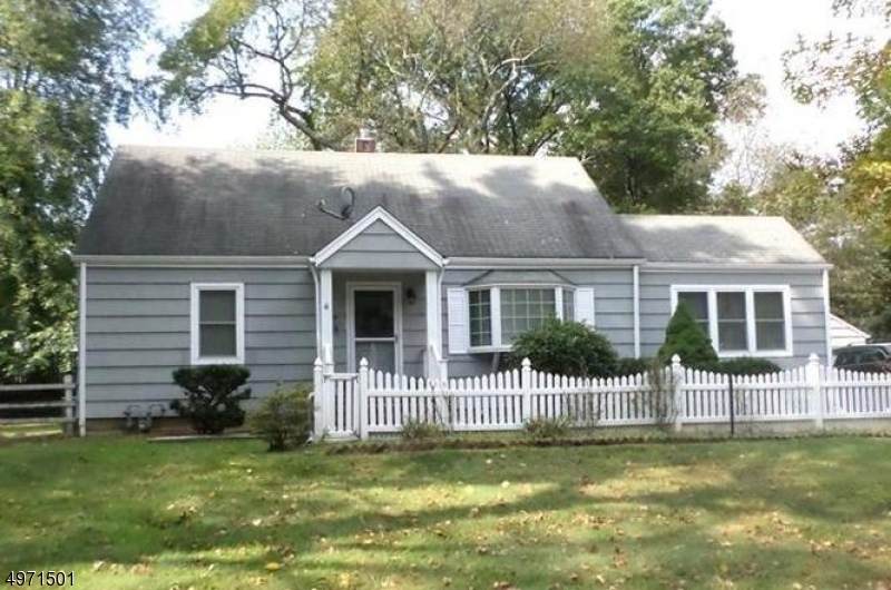 240 Knickerbocker Rd - Photo 1