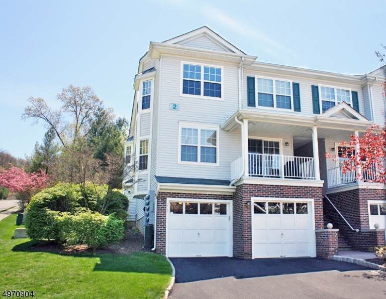 202 Sheffield Ct - Photo 1