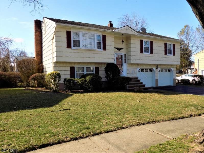 124 Laurel Ave - Photo 1